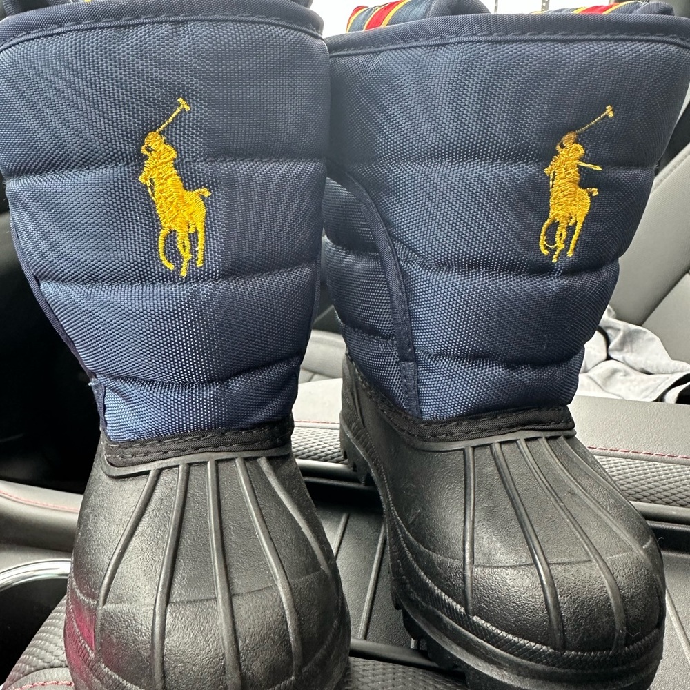 Boys winter boots